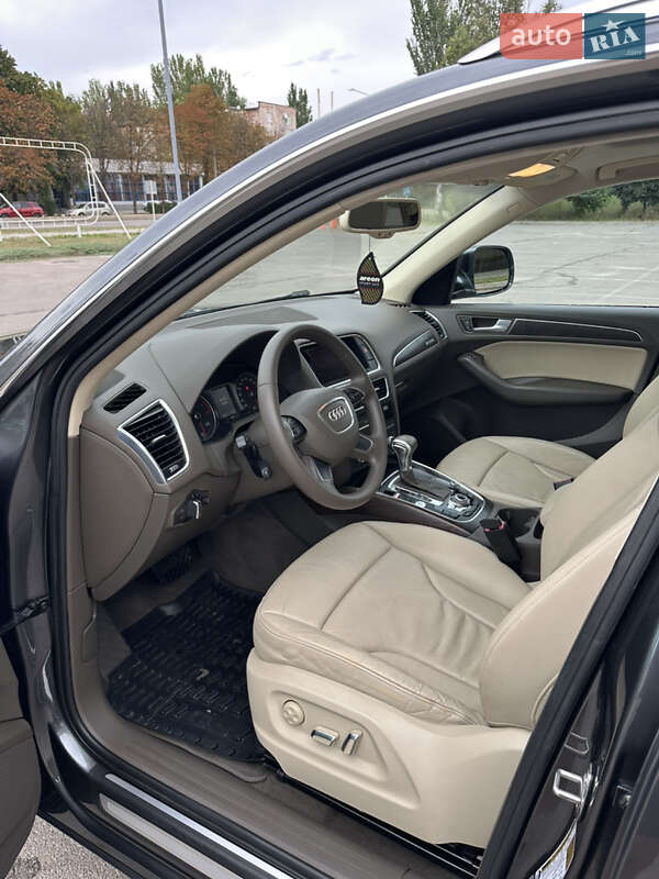 Внедорожник / Кроссовер Audi Q5 2015 в Запорожье