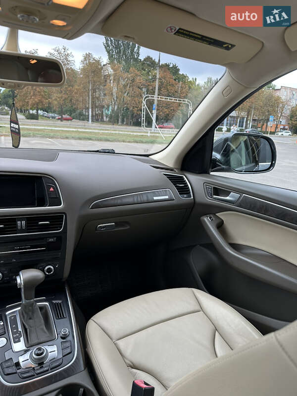 Внедорожник / Кроссовер Audi Q5 2015 в Запорожье
