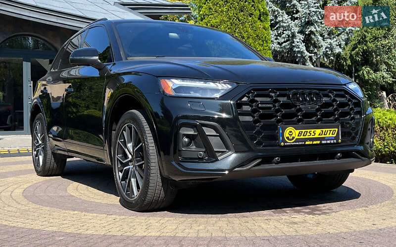 Позашляховик / Кросовер Audi Q5 2022 в 