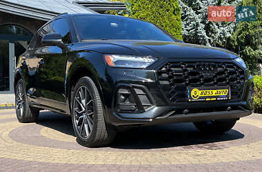 Позашляховик / Кросовер Audi Q5 2022 в 