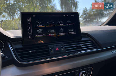 Позашляховик / Кросовер Audi Q5 2022 в 