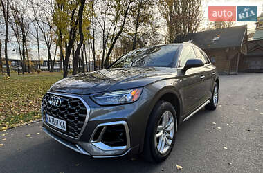 Позашляховик / Кросовер Audi Q5 2022 в 
