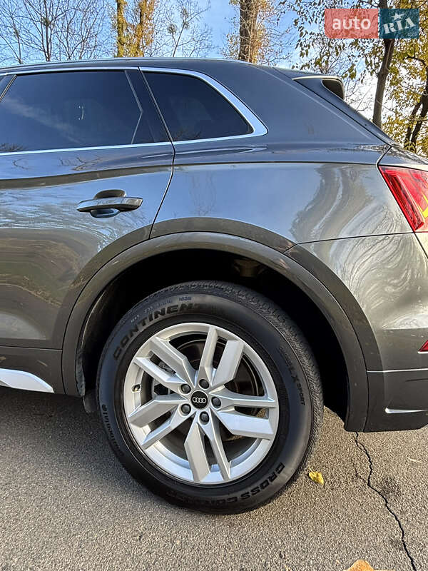 Внедорожник / Кроссовер Audi Q5 2022 в Киеве