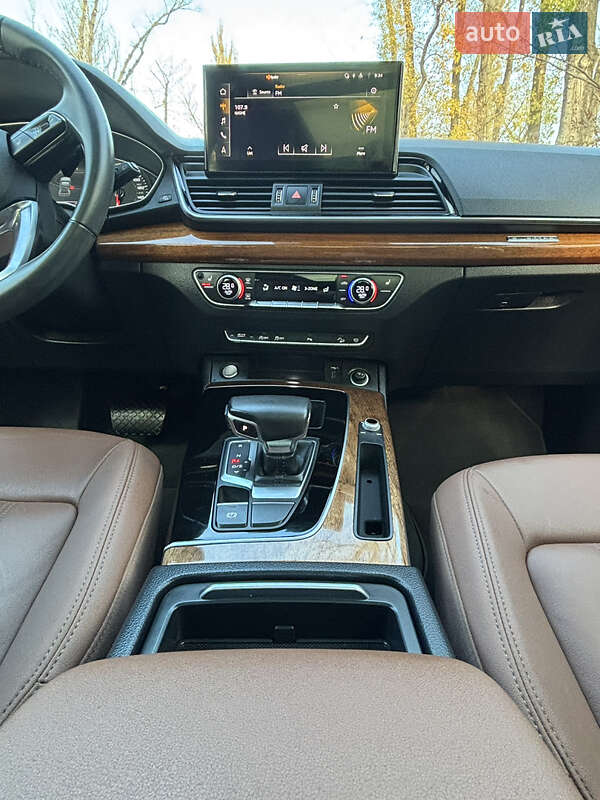 Внедорожник / Кроссовер Audi Q5 2022 в Киеве