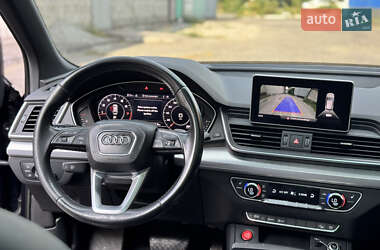 Внедорожник / Кроссовер Audi Q5 2018 в 