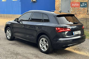 Внедорожник / Кроссовер Audi Q5 2018 в 
