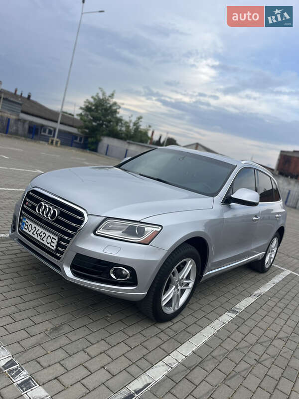 Внедорожник / Кроссовер Audi Q5 2015 в 