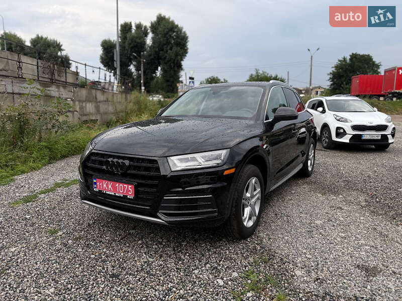 Позашляховик / Кросовер Audi Q5 2017 в Горішніх Плавнях