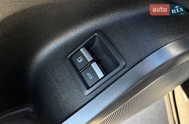 Позашляховик / Кросовер Audi Q5 2020 в 