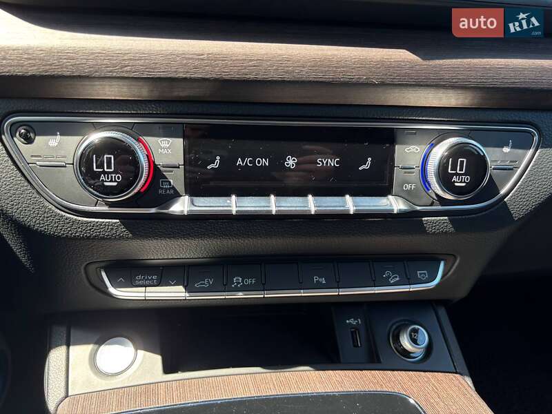 Внедорожник / Кроссовер Audi Q5 2020 в Киеве