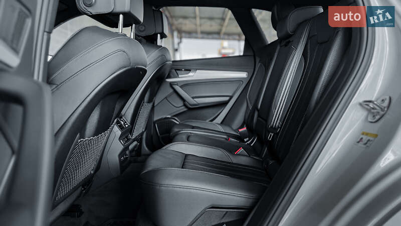 Позашляховик / Кросовер Audi Q5 2023 в Рівному