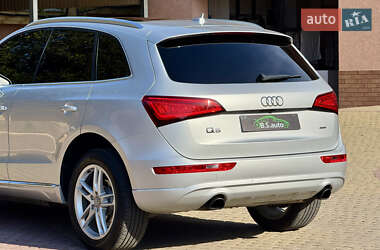 Позашляховик / Кросовер Audi Q5 2012 в 