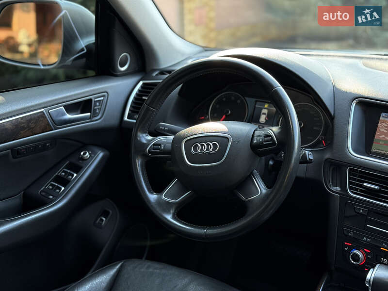 Внедорожник / Кроссовер Audi Q5 2012 в Мукачево