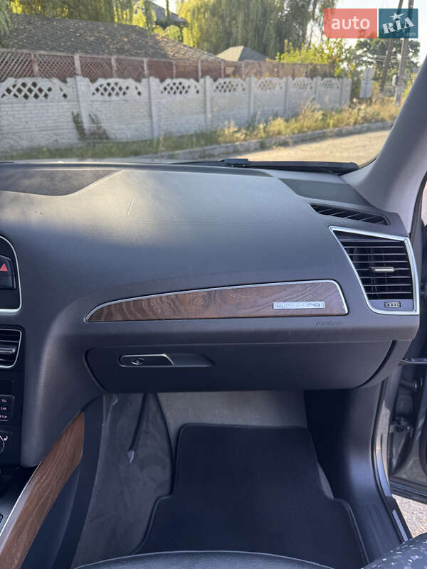 Внедорожник / Кроссовер Audi Q5 2015 в Новоселице