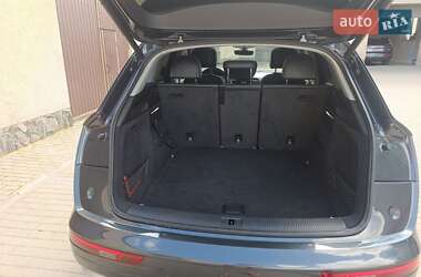 Внедорожник / Кроссовер Audi Q5 2017 в 