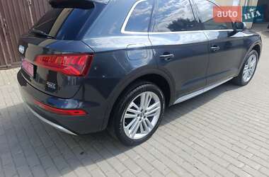 Внедорожник / Кроссовер Audi Q5 2017 в 