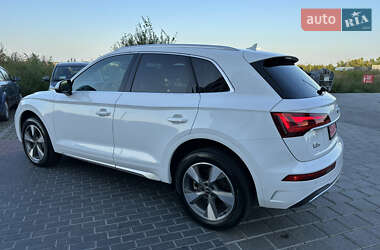 Позашляховик / Кросовер Audi Q5 2023 в 