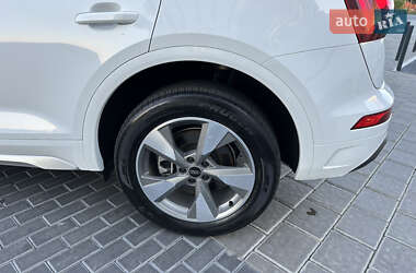 Позашляховик / Кросовер Audi Q5 2023 в 