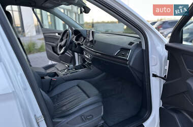 Позашляховик / Кросовер Audi Q5 2023 в 