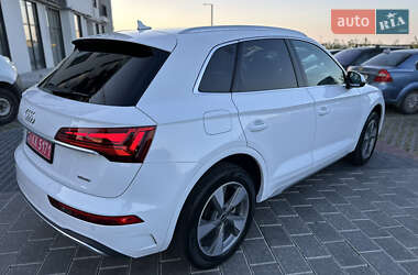 Позашляховик / Кросовер Audi Q5 2023 в 