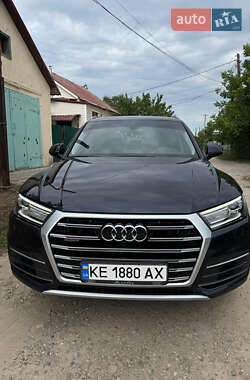 Внедорожник / Кроссовер Audi Q5 2017 в 