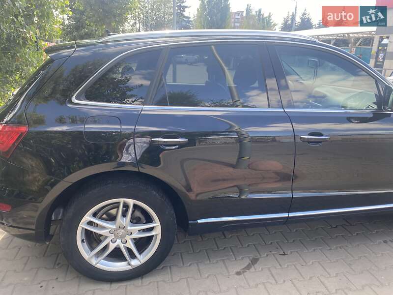 Внедорожник / Кроссовер Audi Q5 2016 в Кривом Роге