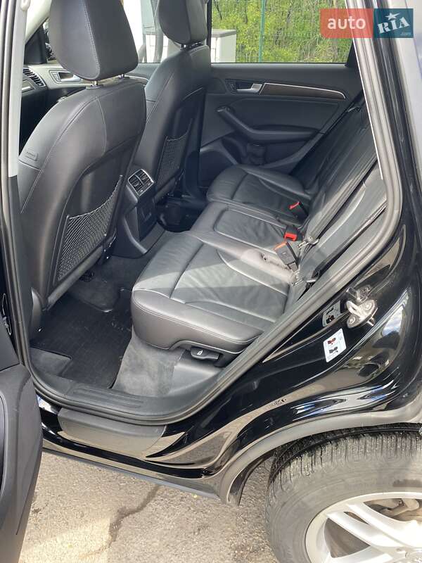 Внедорожник / Кроссовер Audi Q5 2016 в Кривом Роге