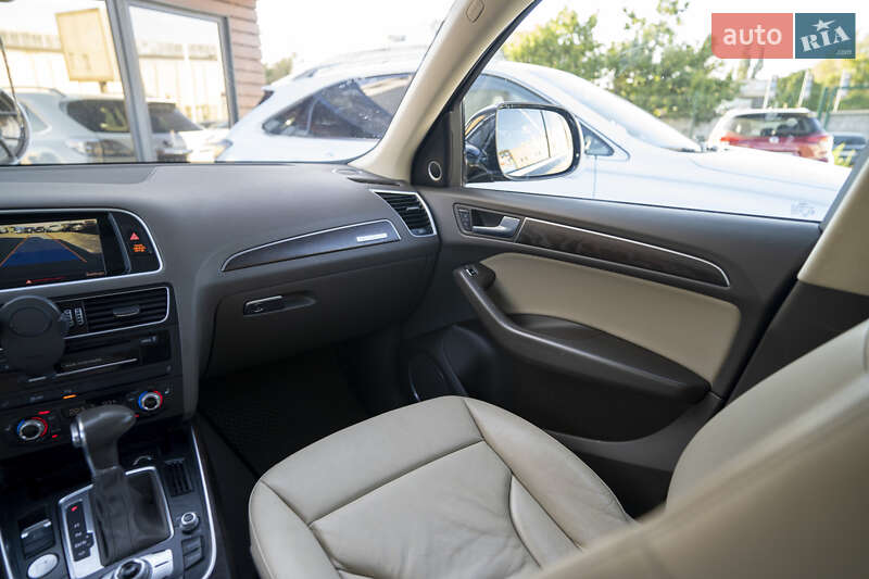 Позашляховик / Кросовер Audi Q5 2015 в Києві