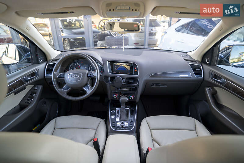 Позашляховик / Кросовер Audi Q5 2015 в Києві