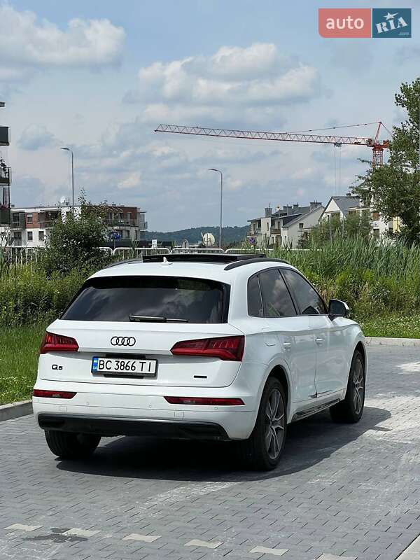 Внедорожник / Кроссовер Audi Q5 2018 в Львове
