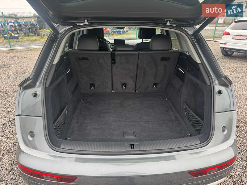 Внедорожник / Кроссовер Audi Q5 2018 в Луцке