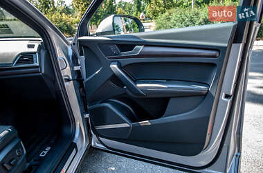 Внедорожник / Кроссовер Audi Q5 2022 в 