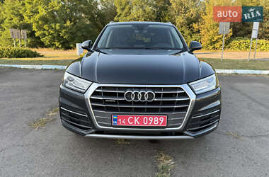 Позашляховик / Кросовер Audi Q5 2018 в 