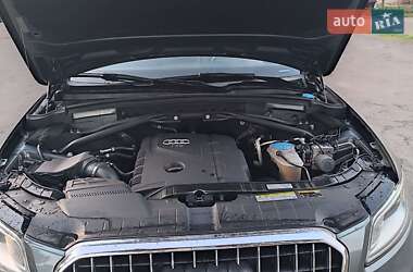 Внедорожник / Кроссовер Audi Q5 2015 в 