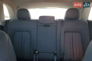 Внедорожник / Кроссовер Audi Q5 2021 в 