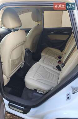 Внедорожник / Кроссовер Audi Q5 2014 в 