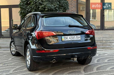 Внедорожник / Кроссовер Audi Q5 2010 в 