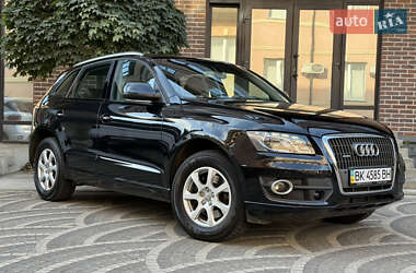 Внедорожник / Кроссовер Audi Q5 2010 в 