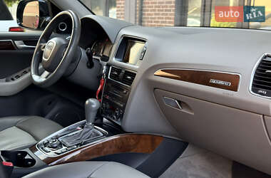 Внедорожник / Кроссовер Audi Q5 2010 в 