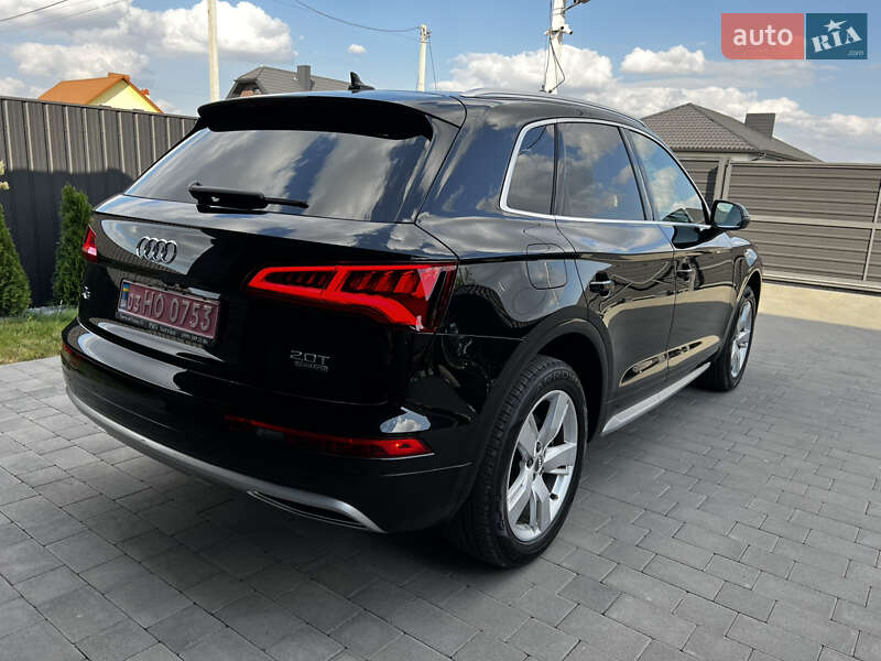 Позашляховик / Кросовер Audi Q5 2018 в Луцьку