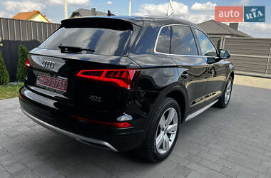 Внедорожник / Кроссовер Audi Q5 2018 в 