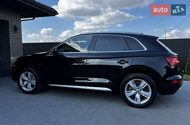 Внедорожник / Кроссовер Audi Q5 2018 в 
