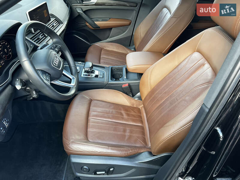 Позашляховик / Кросовер Audi Q5 2018 в Луцьку