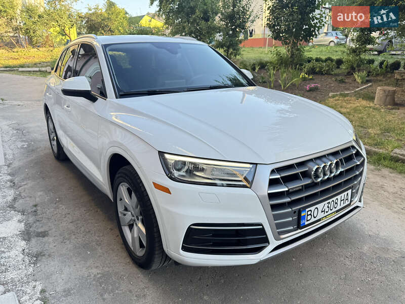 Внедорожник / Кроссовер Audi Q5 2017 в Бережанах