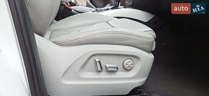 Внедорожник / Кроссовер Audi Q5 2012 в Киеве