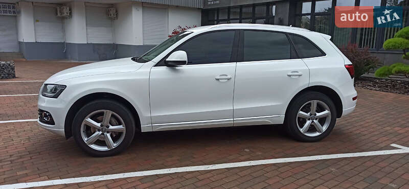 Внедорожник / Кроссовер Audi Q5 2012 в Киеве