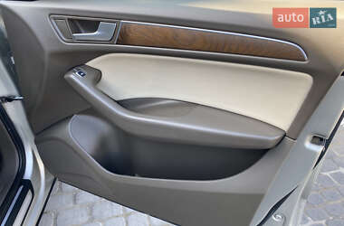 Внедорожник / Кроссовер Audi Q5 2012 в 
