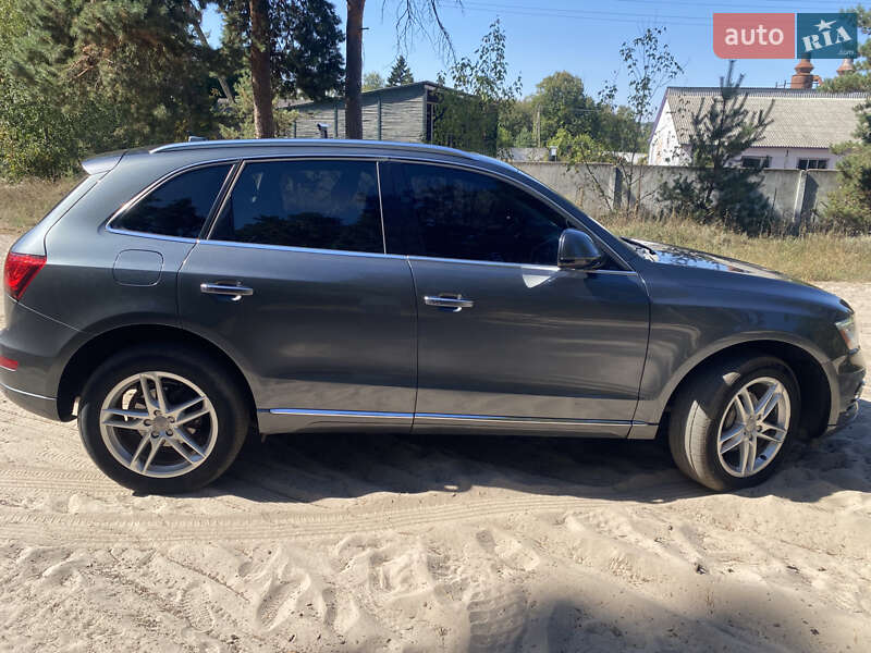 Внедорожник / Кроссовер Audi Q5 2016 в Тараще