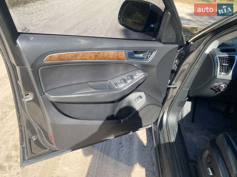 Внедорожник / Кроссовер Audi Q5 2016 в Тараще