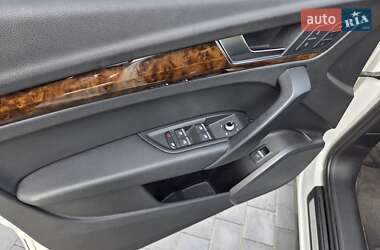 Внедорожник / Кроссовер Audi Q5 2018 в 